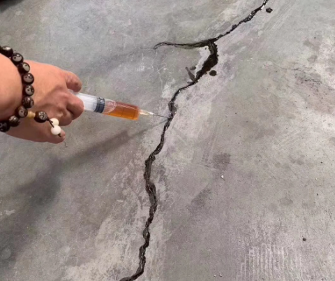 龙里混凝土裂缝修补技术详解​